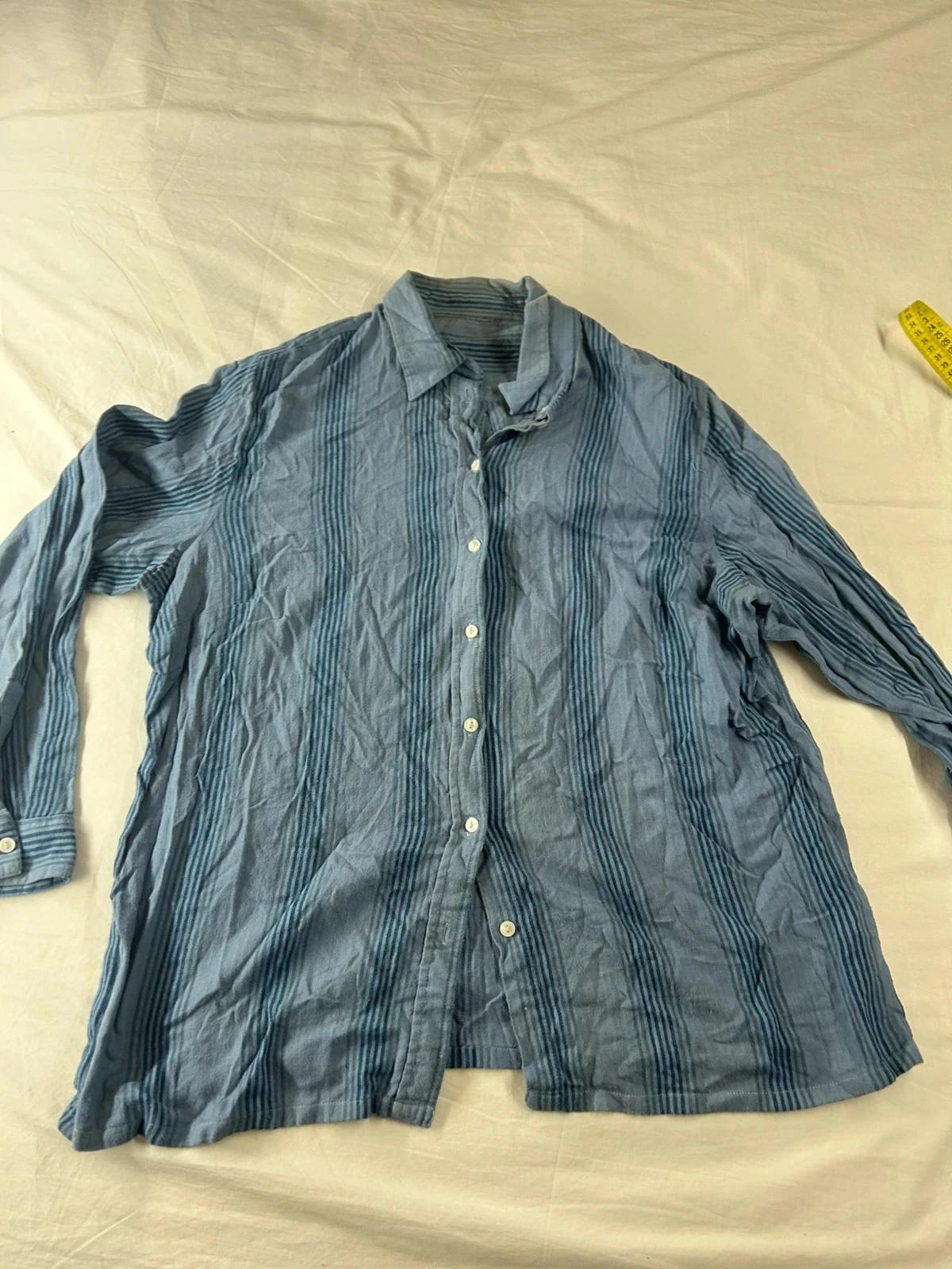 Chemise à motifs bleu marine vintage style rétro